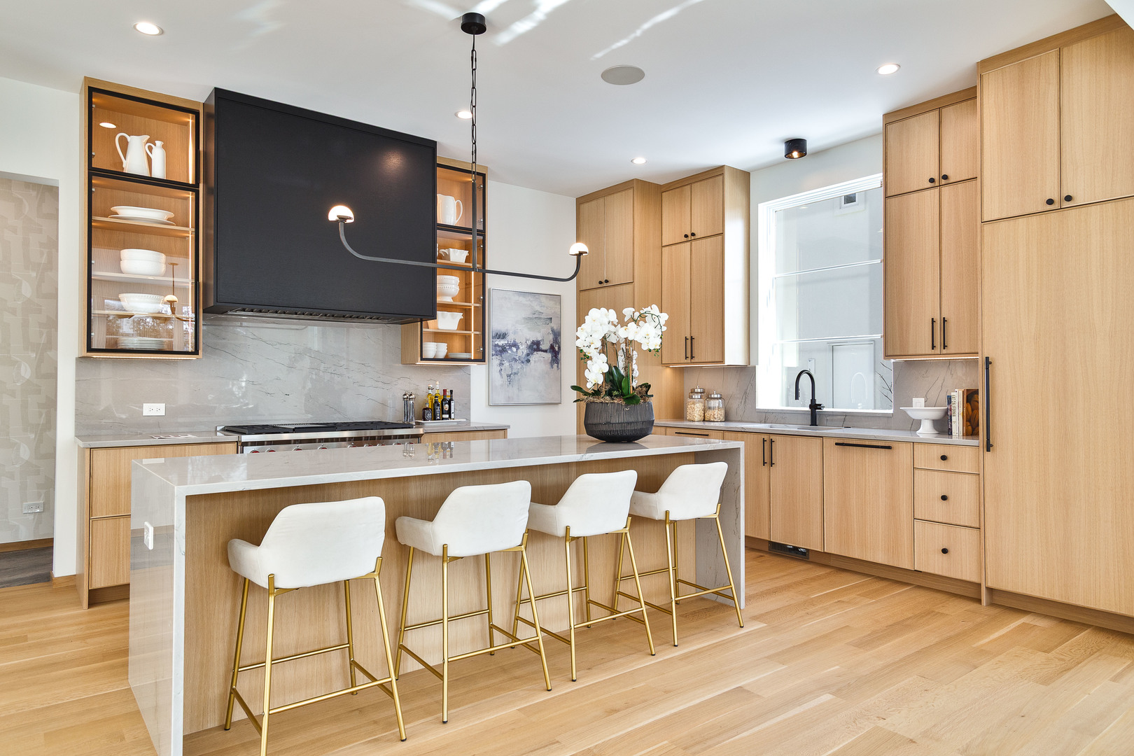 527 Kensington Court, Hinsdale, IL 60521