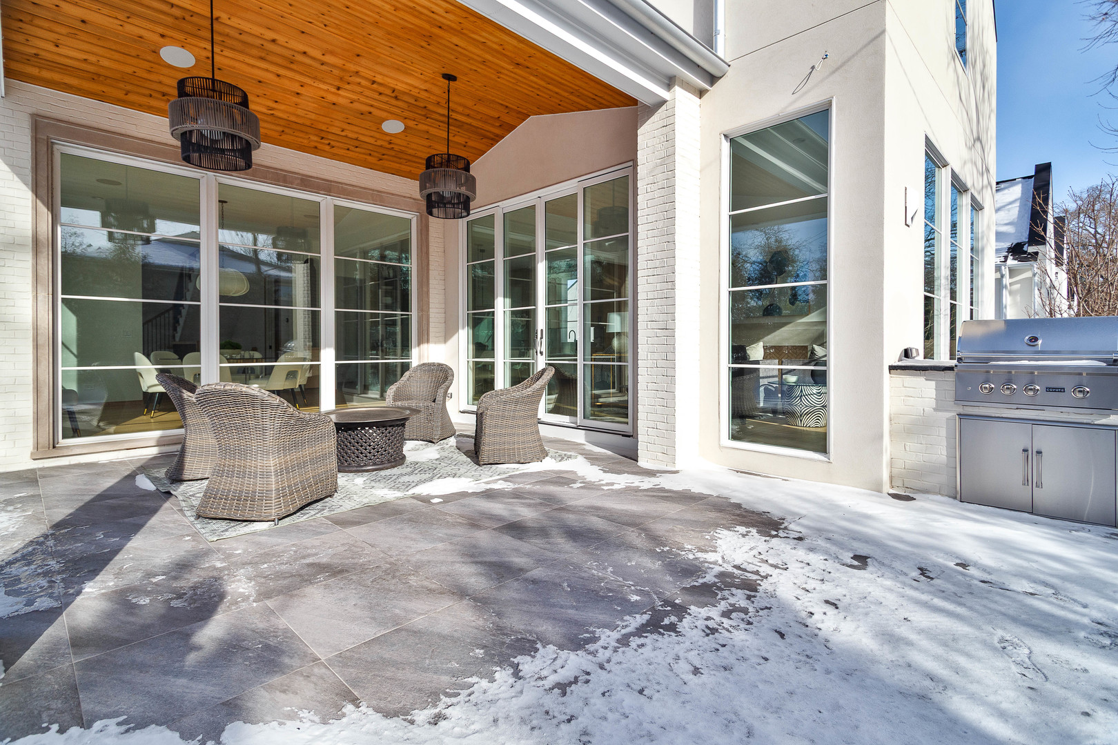 527 Kensington Court, Hinsdale, IL 60521