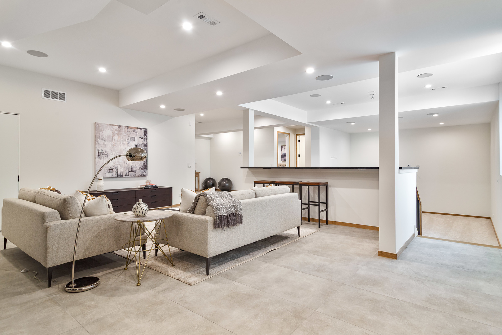 527 Kensington Court, Hinsdale, IL 60521