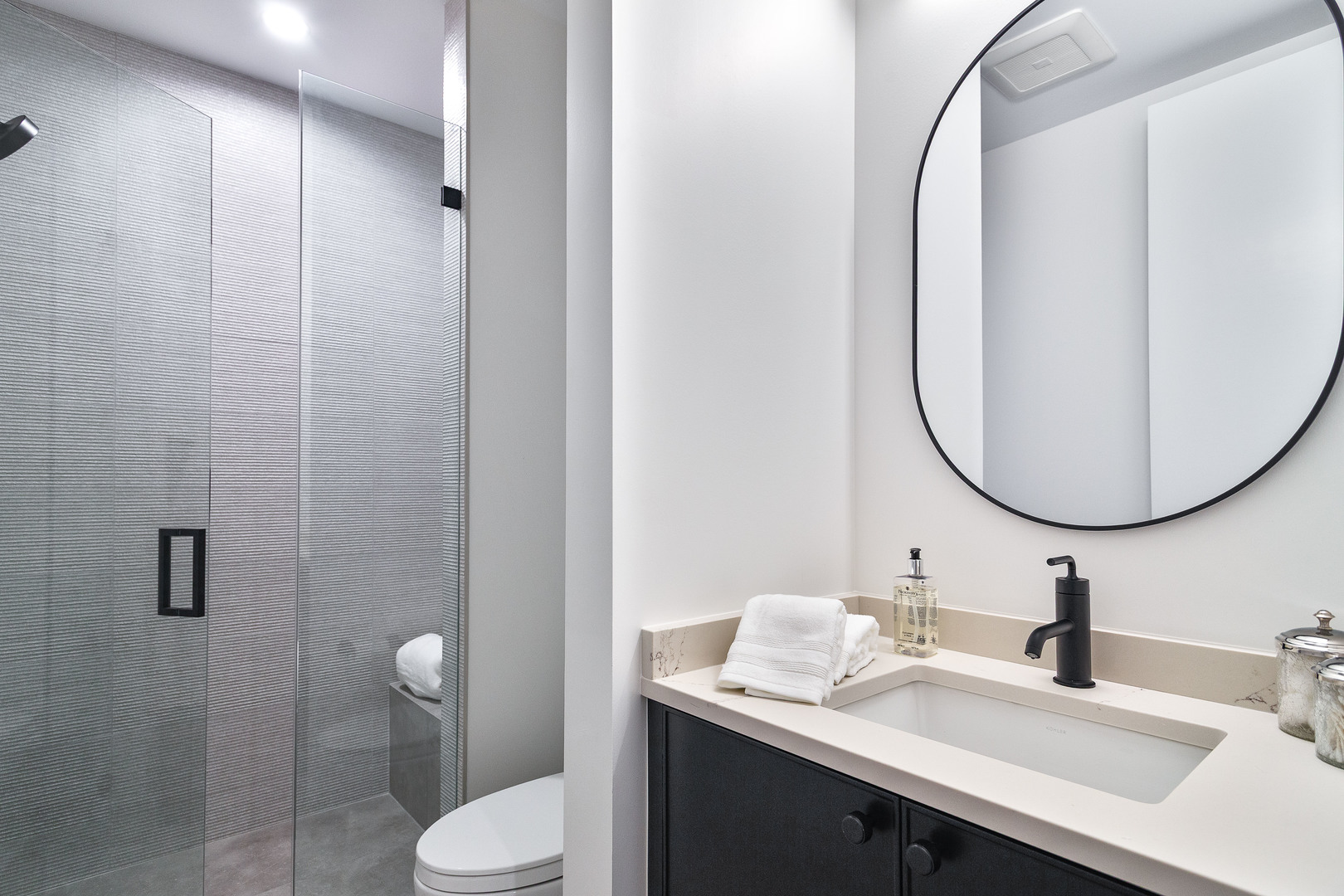 527 Kensington Court, Hinsdale, IL 60521