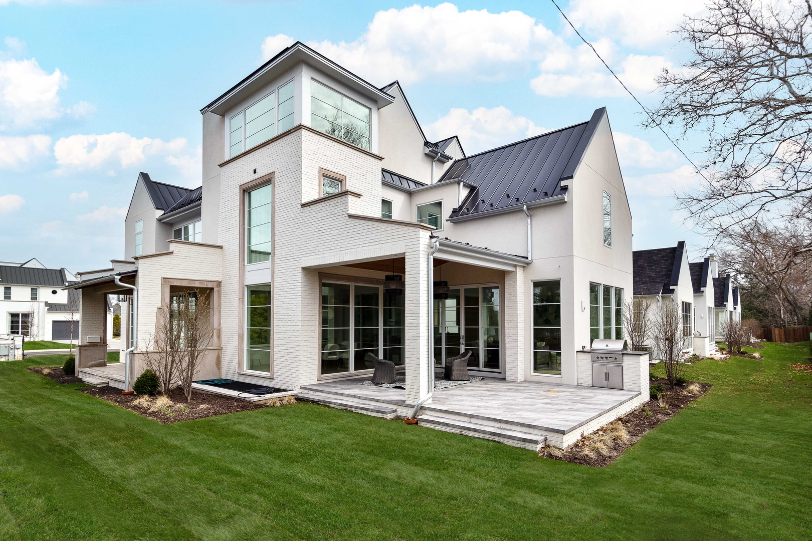 527 Kensington Court, Hinsdale, IL 60521