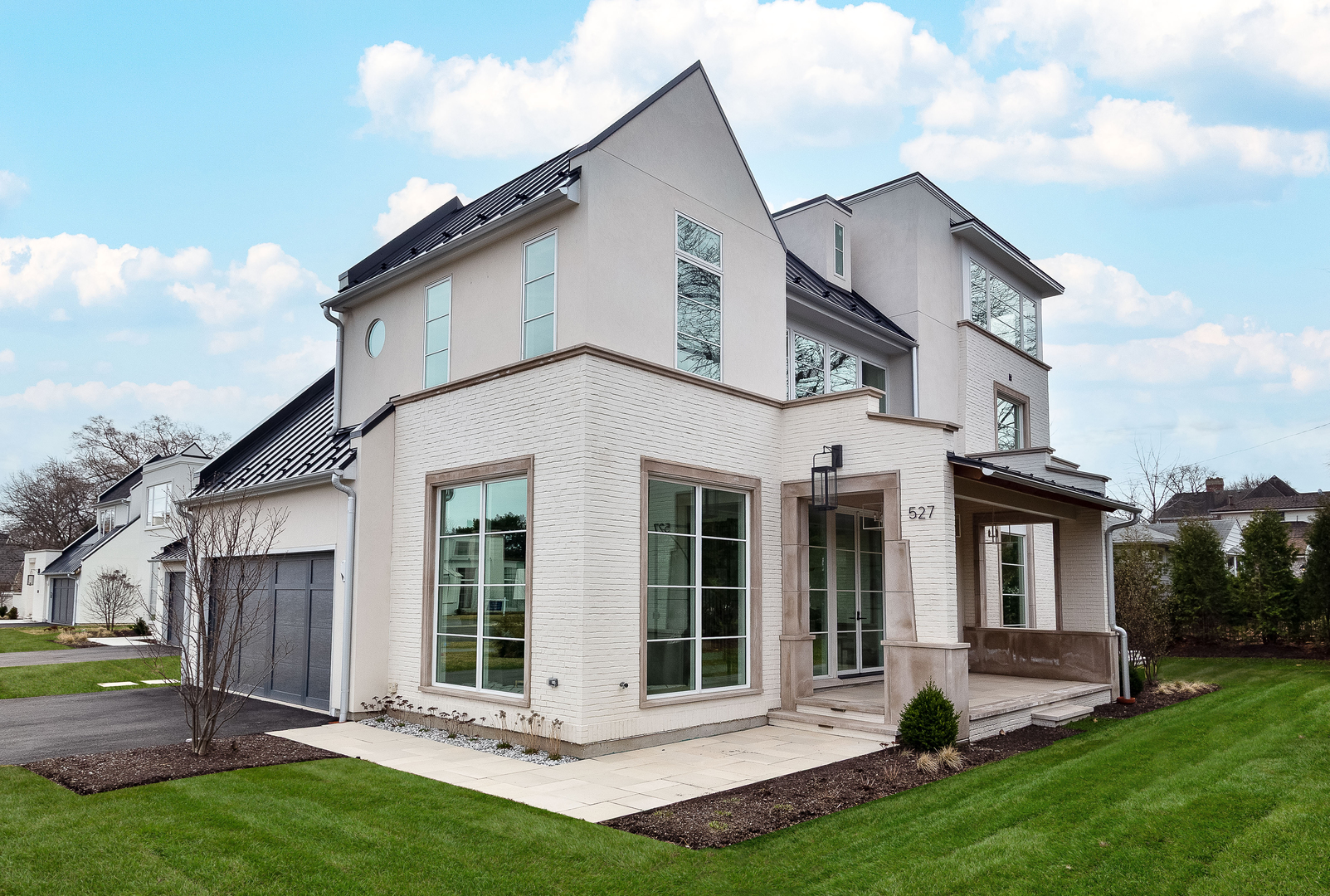 527 Kensington Court, Hinsdale, IL 60521