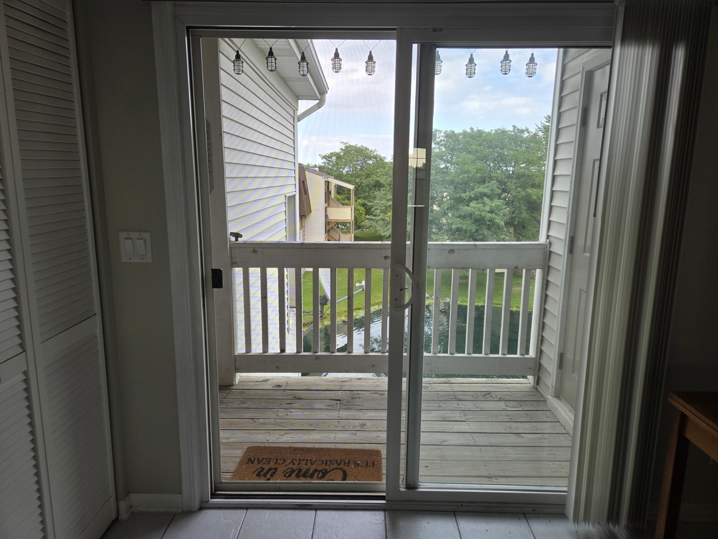 149 N Waters Edge Drive #F, Glendale Heights, IL 60139