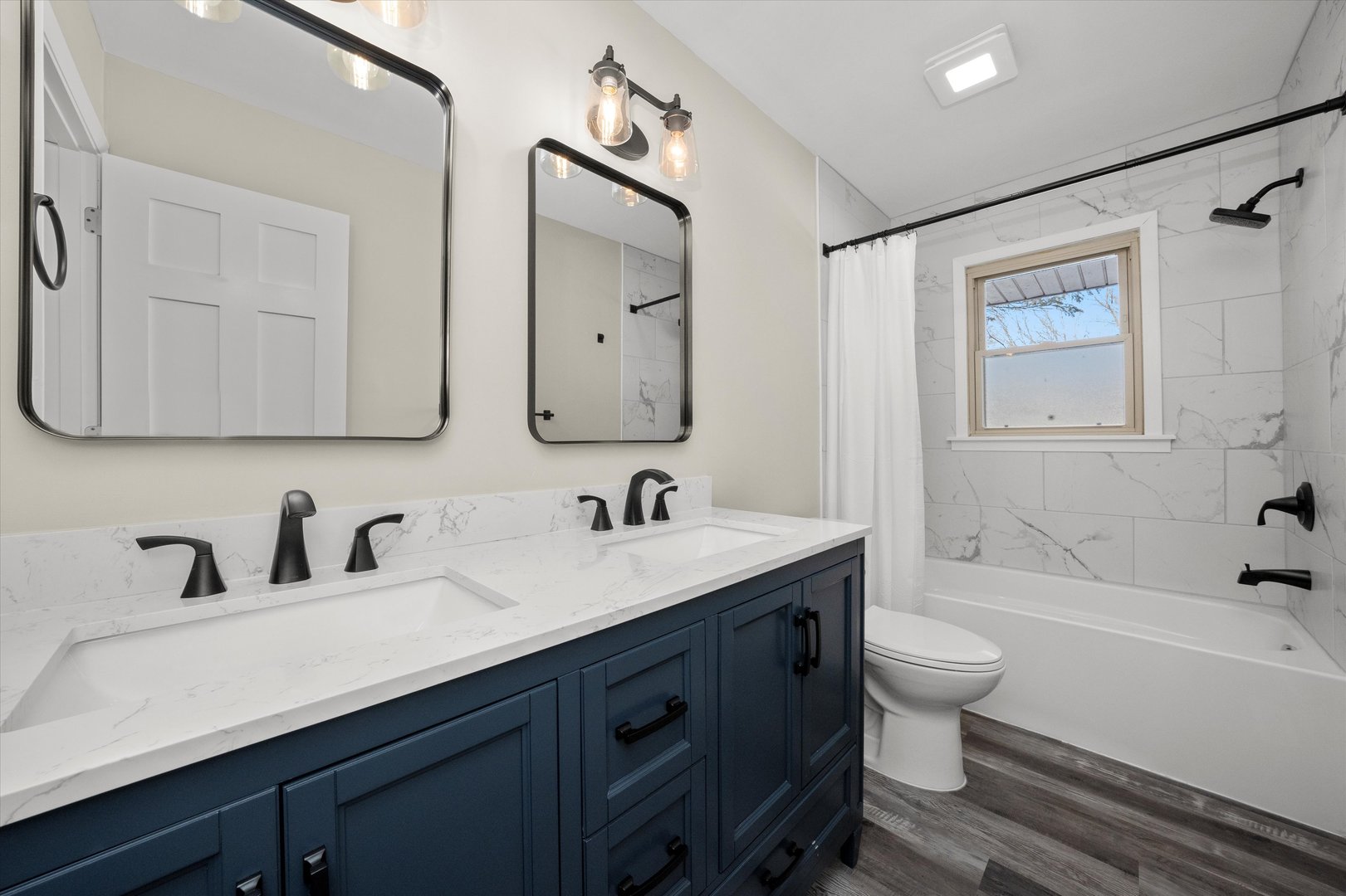 225 E Francis Road, New Lenox, IL 60451