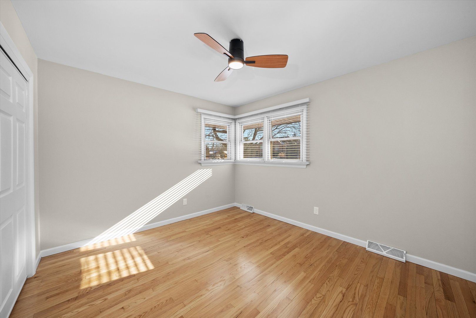 225 E Francis Road, New Lenox, IL 60451