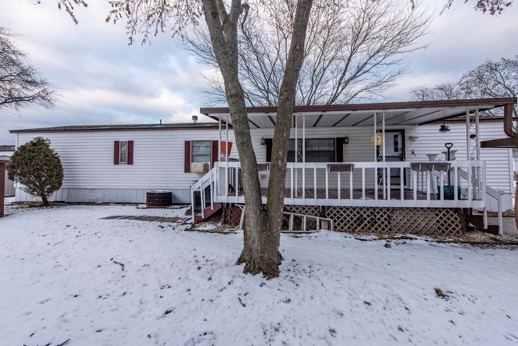 3268 Meadow Drive, Park City, IL 60085