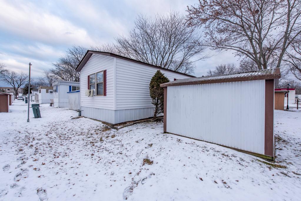 3268 Meadow Drive, Park City, IL 60085