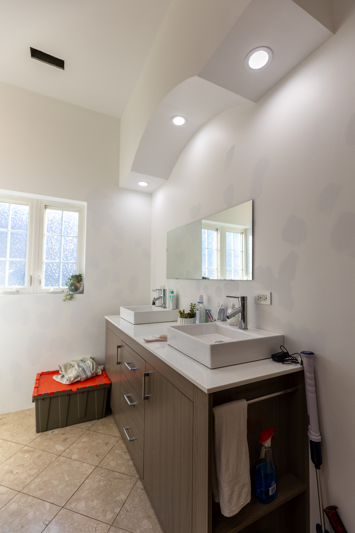 4716 N Kilbourn Avenue, Chicago, IL 60630