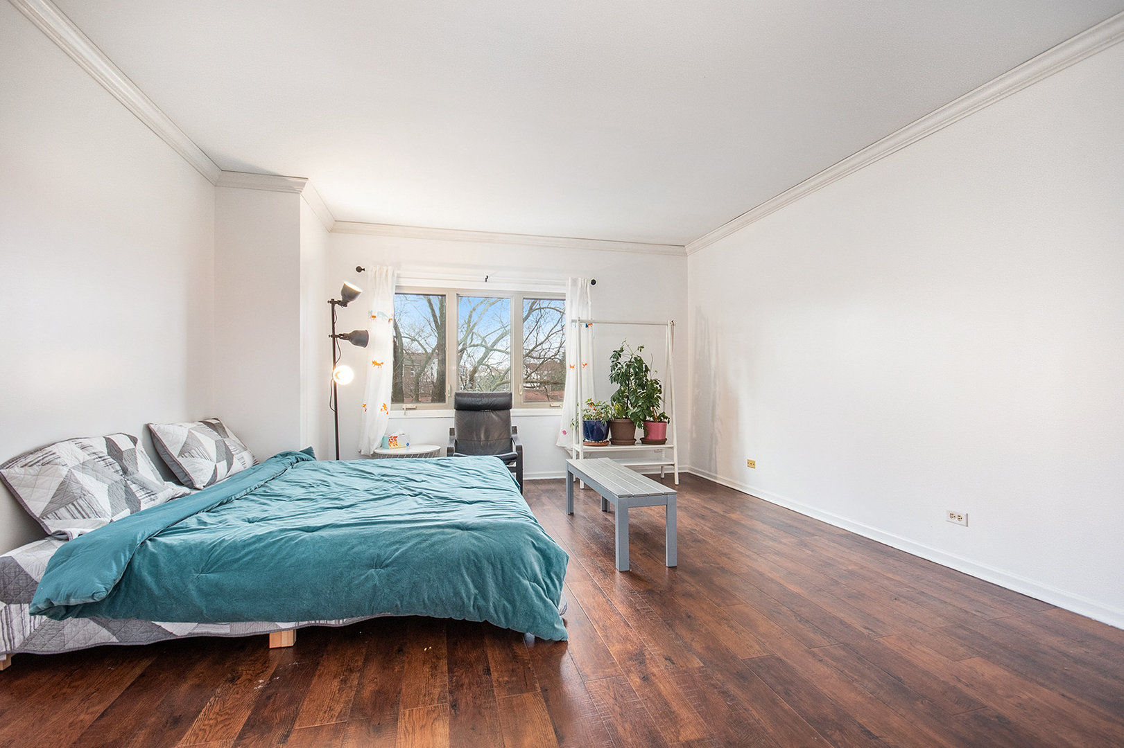 1008 Arbor Court, Mount Prospect, IL 60056