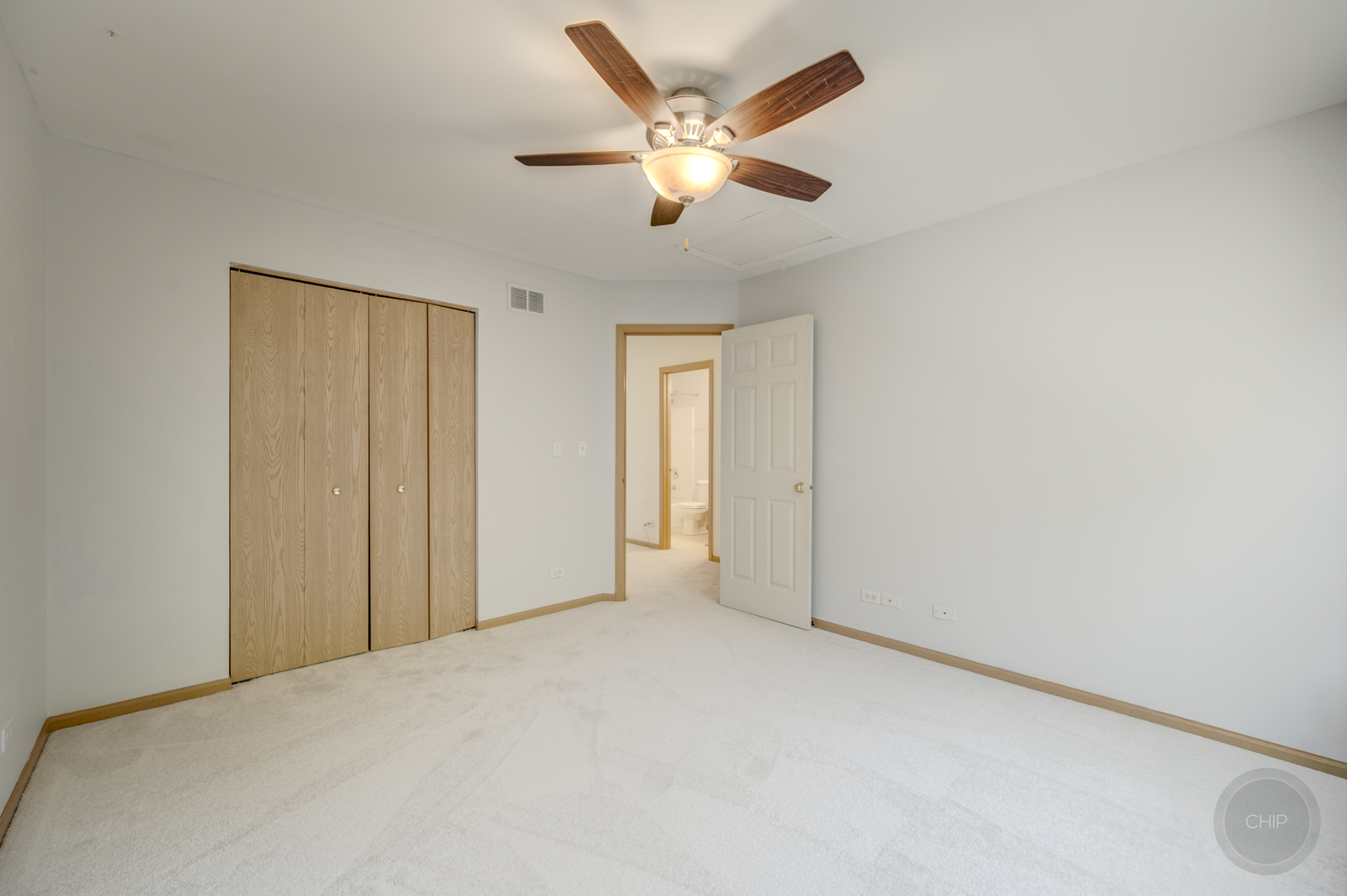 1966 Congrove Drive, Aurora, IL 60503