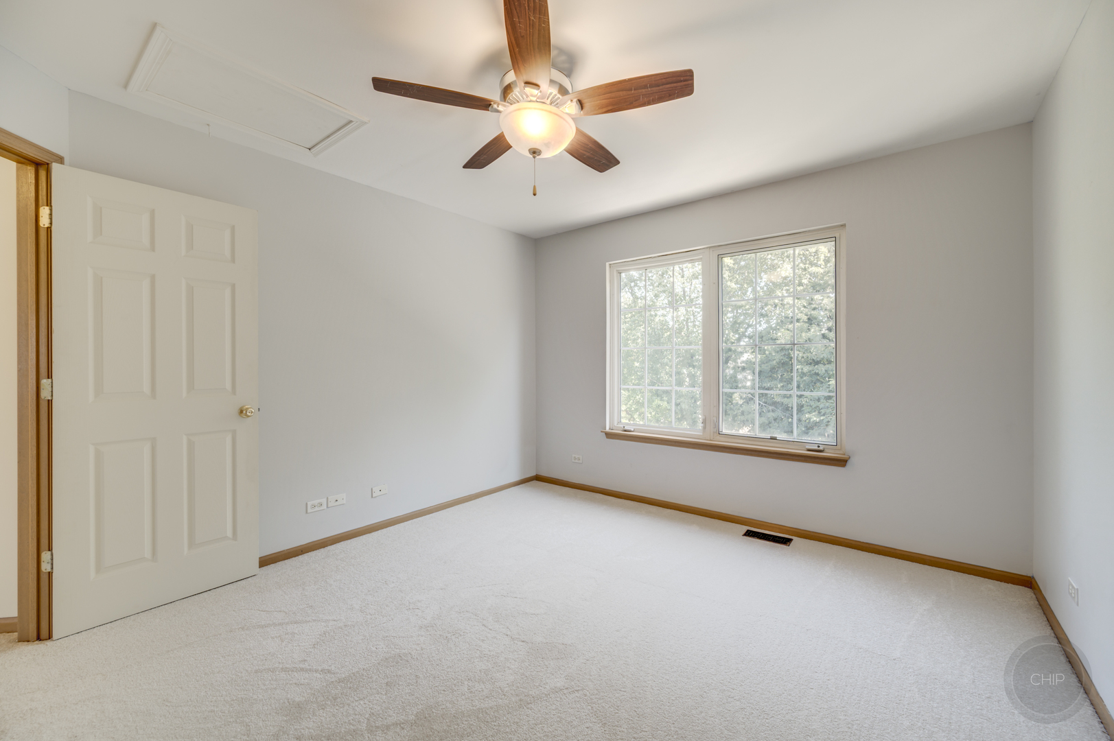 1966 Congrove Drive, Aurora, IL 60503