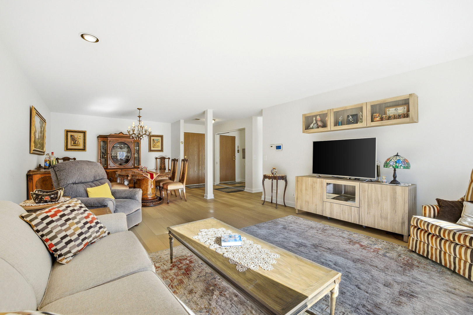 Elk Grove Village, IL 60007