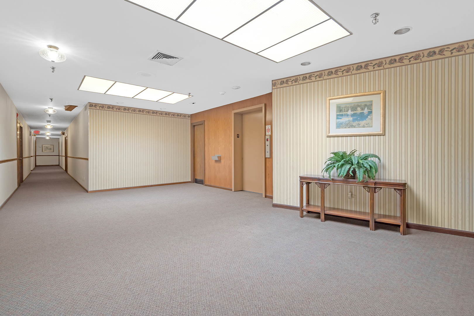 5200 Oakton Street #403, Skokie, IL 60077