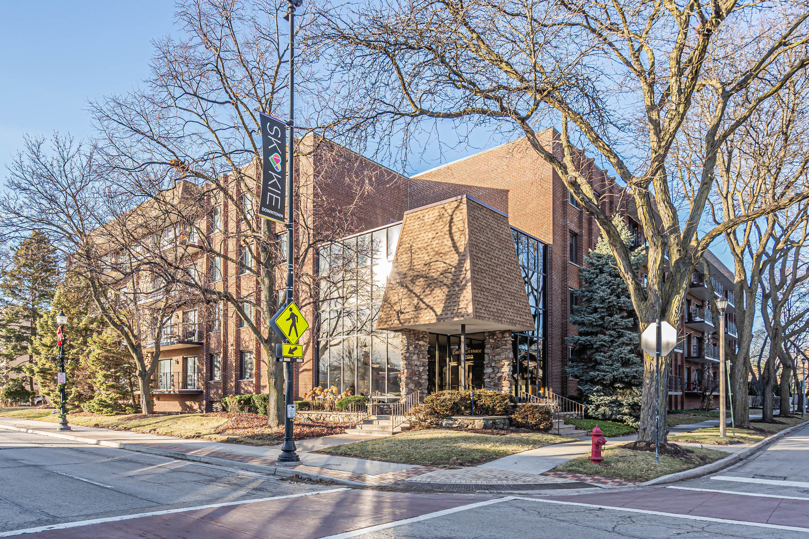 5200 Oakton Street #403, Skokie, IL 60077