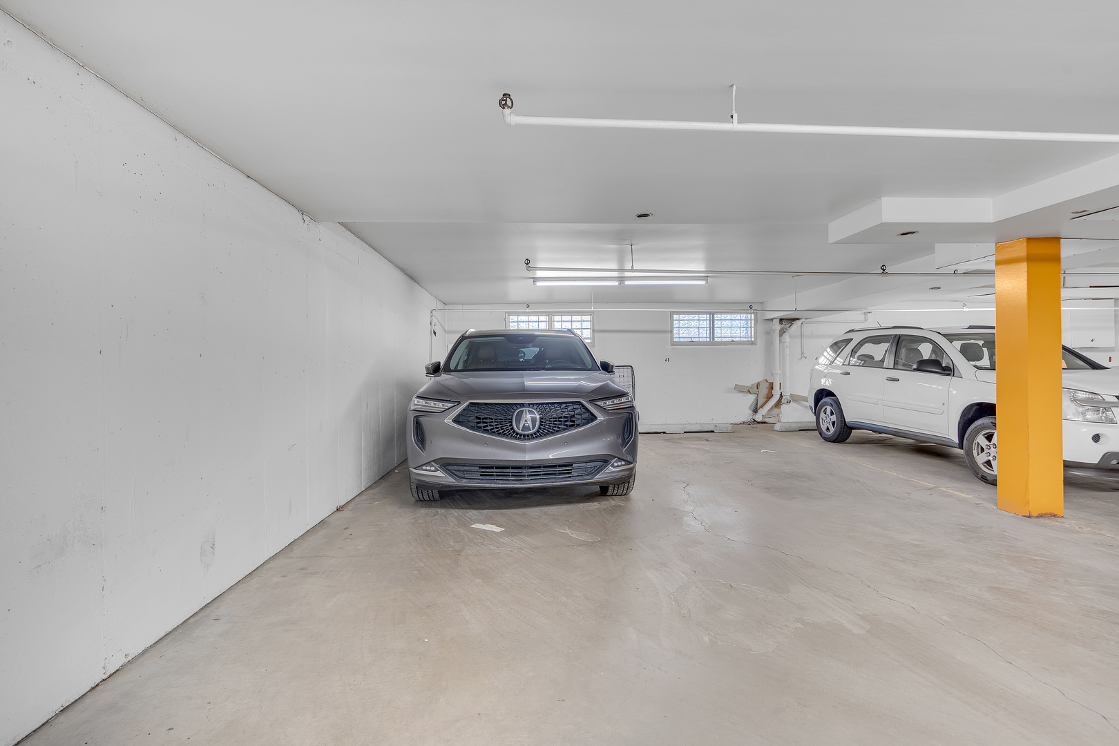 5200 Oakton Street #403, Skokie, IL 60077