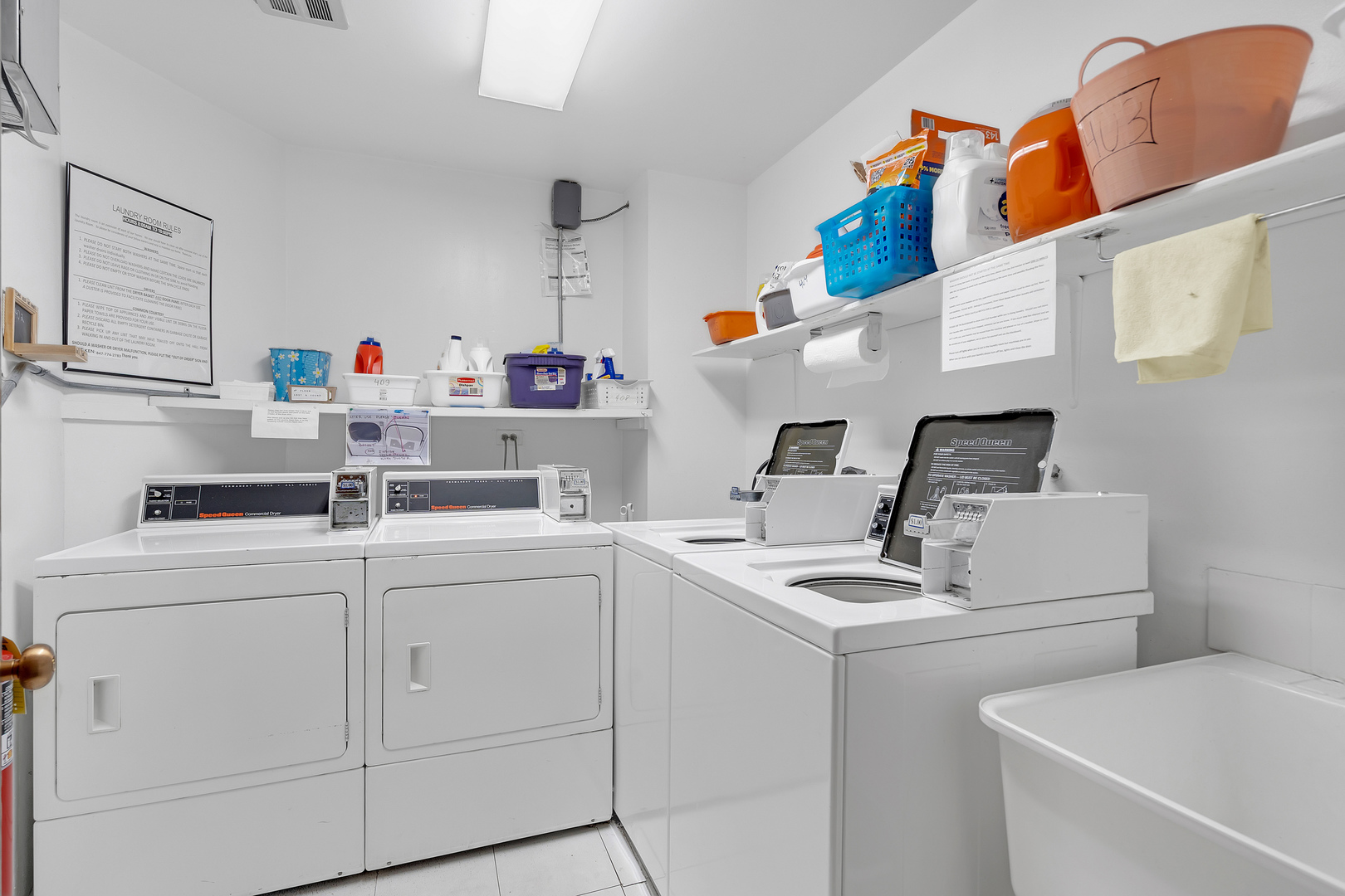 5200 Oakton Street #403, Skokie, IL 60077