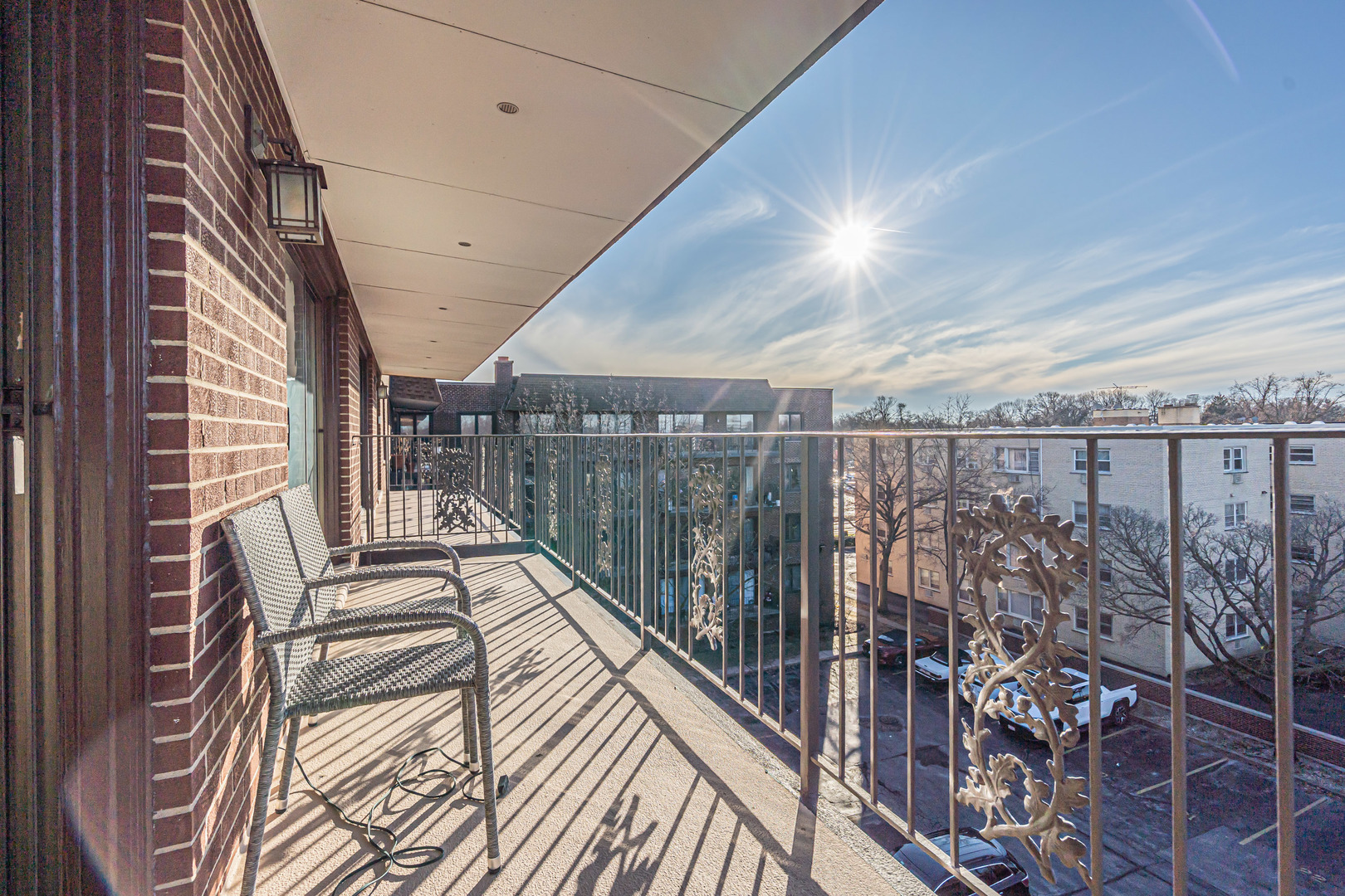 5200 Oakton Street #403, Skokie, IL 60077