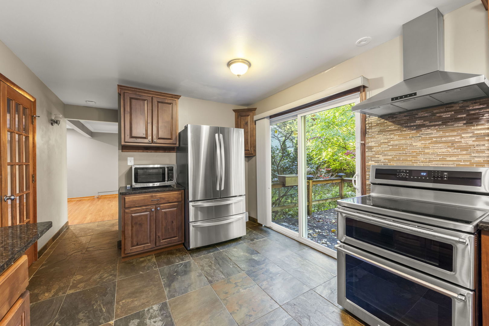 18000 Armitage Court, Homewood, IL 60430