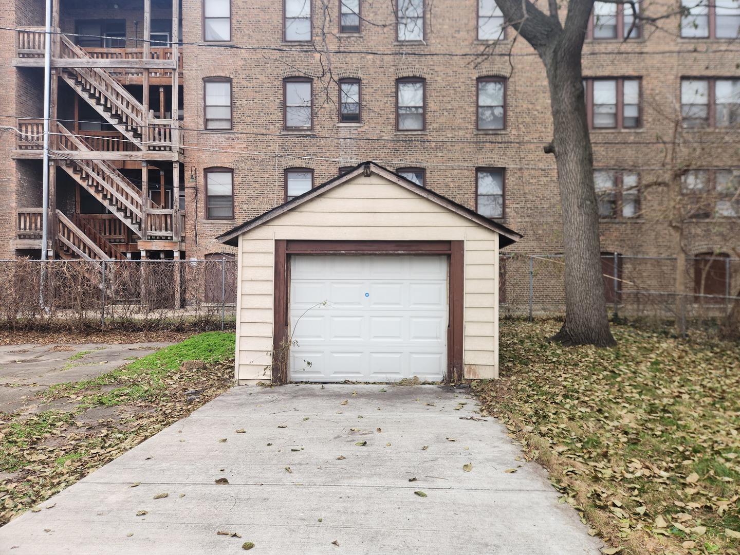 7133 S Constance Avenue, Chicago, IL 60649