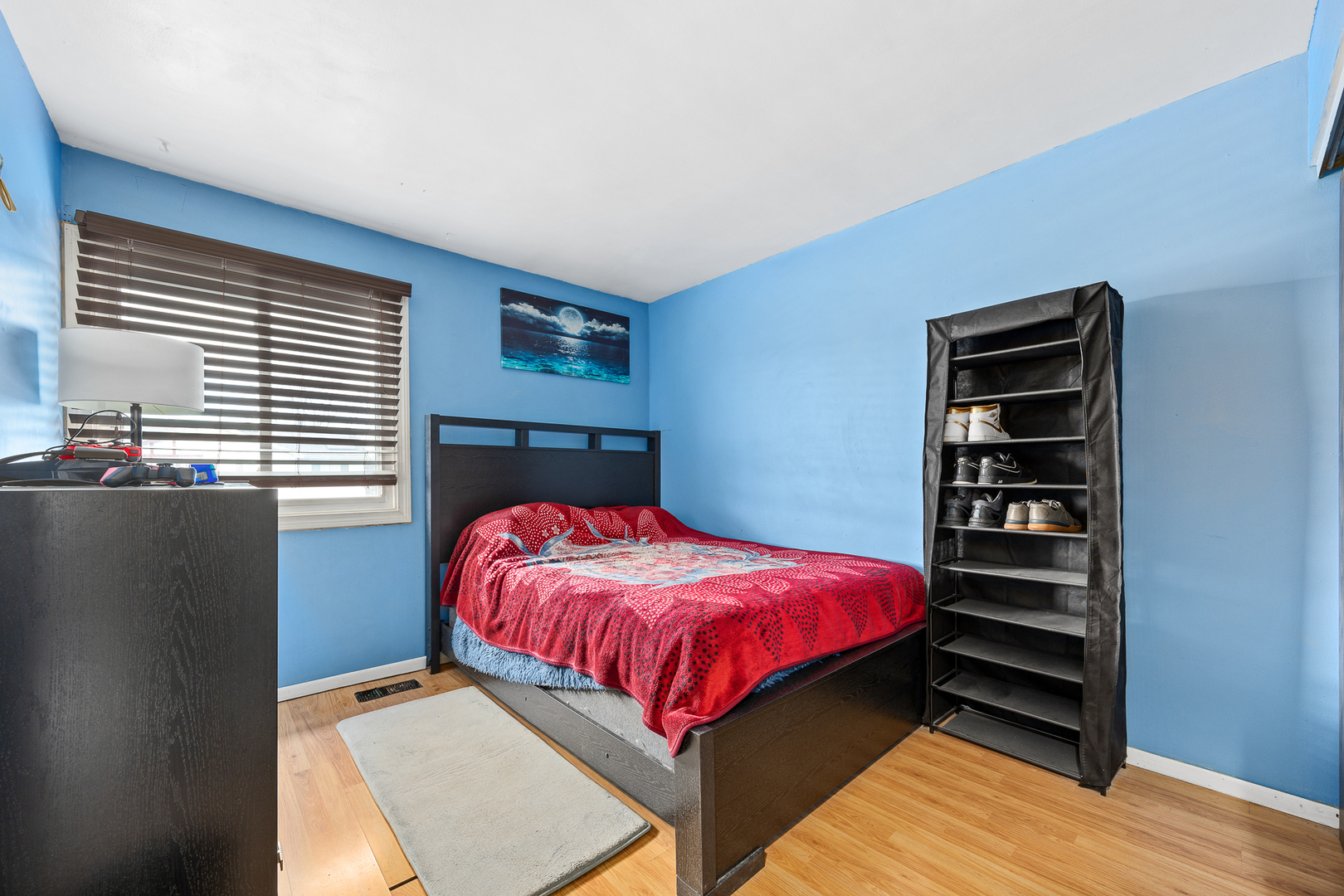 1823 Whaler Lane, Hanover Park, IL 60133