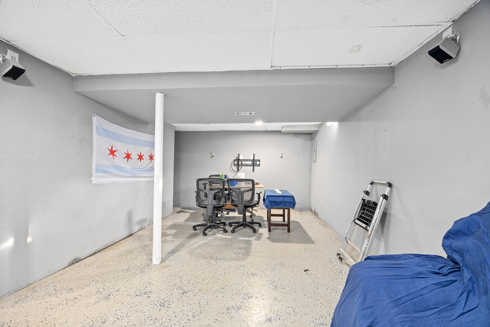 1823 Whaler Lane, Hanover Park, IL 60133