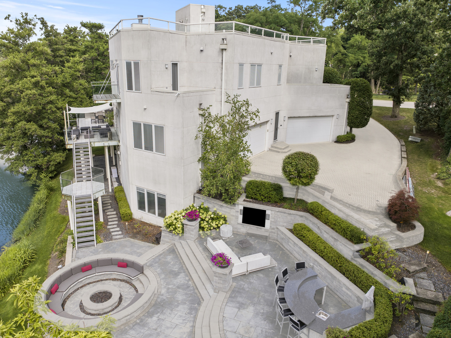 920 St Stephens Green, Oak Brook, IL 60523