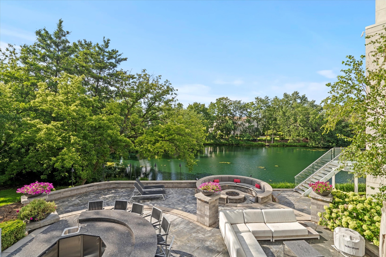 920 St Stephens Green, Oak Brook, IL 60523
