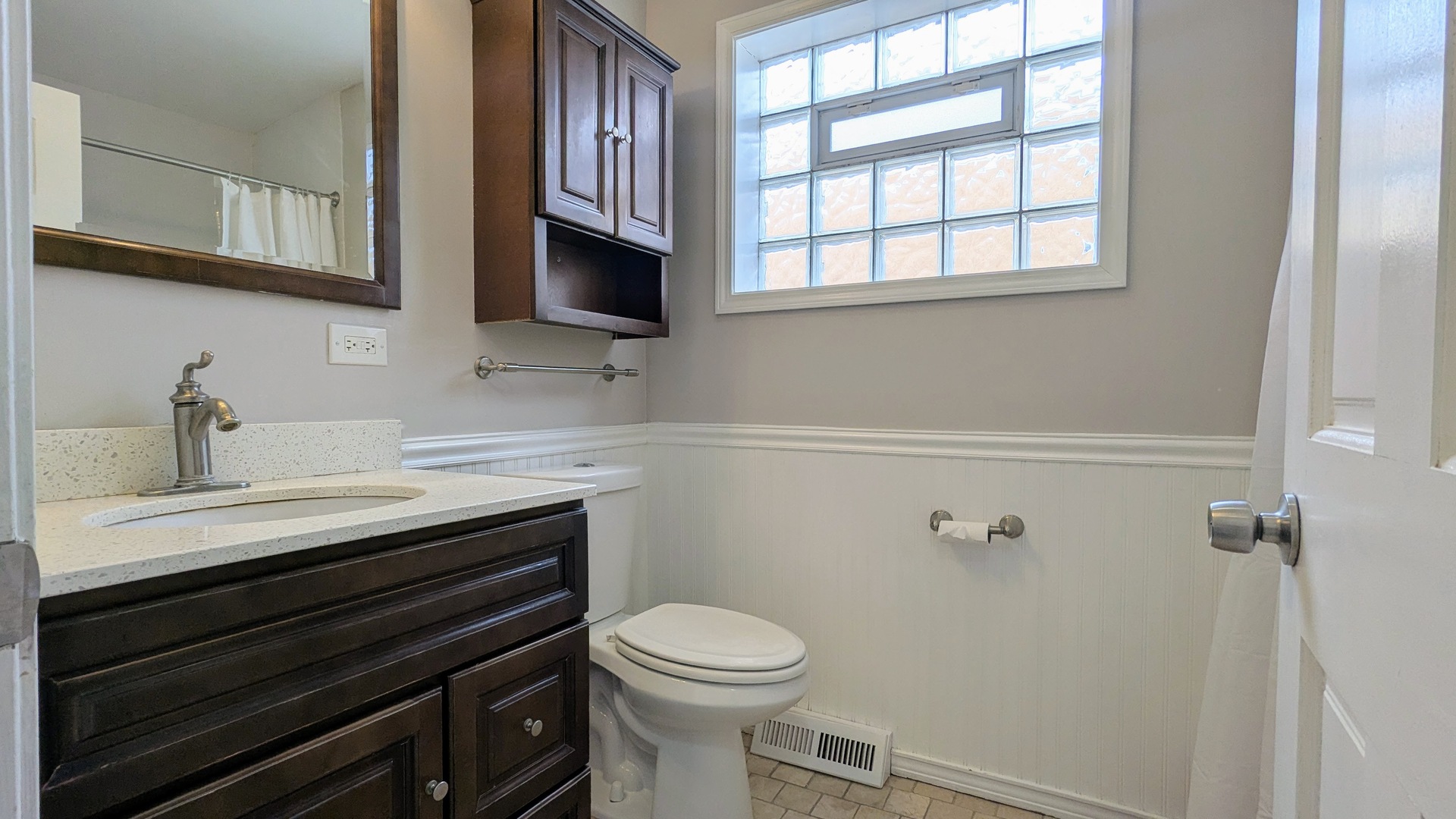 6038 N Elston Avenue #2, Chicago, IL 60646