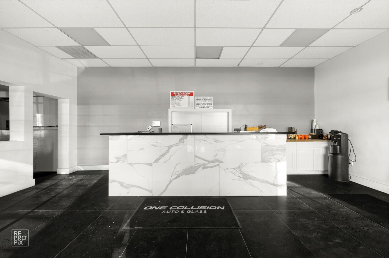 1123 W Catalpa Avenue, Chicago, IL 60640