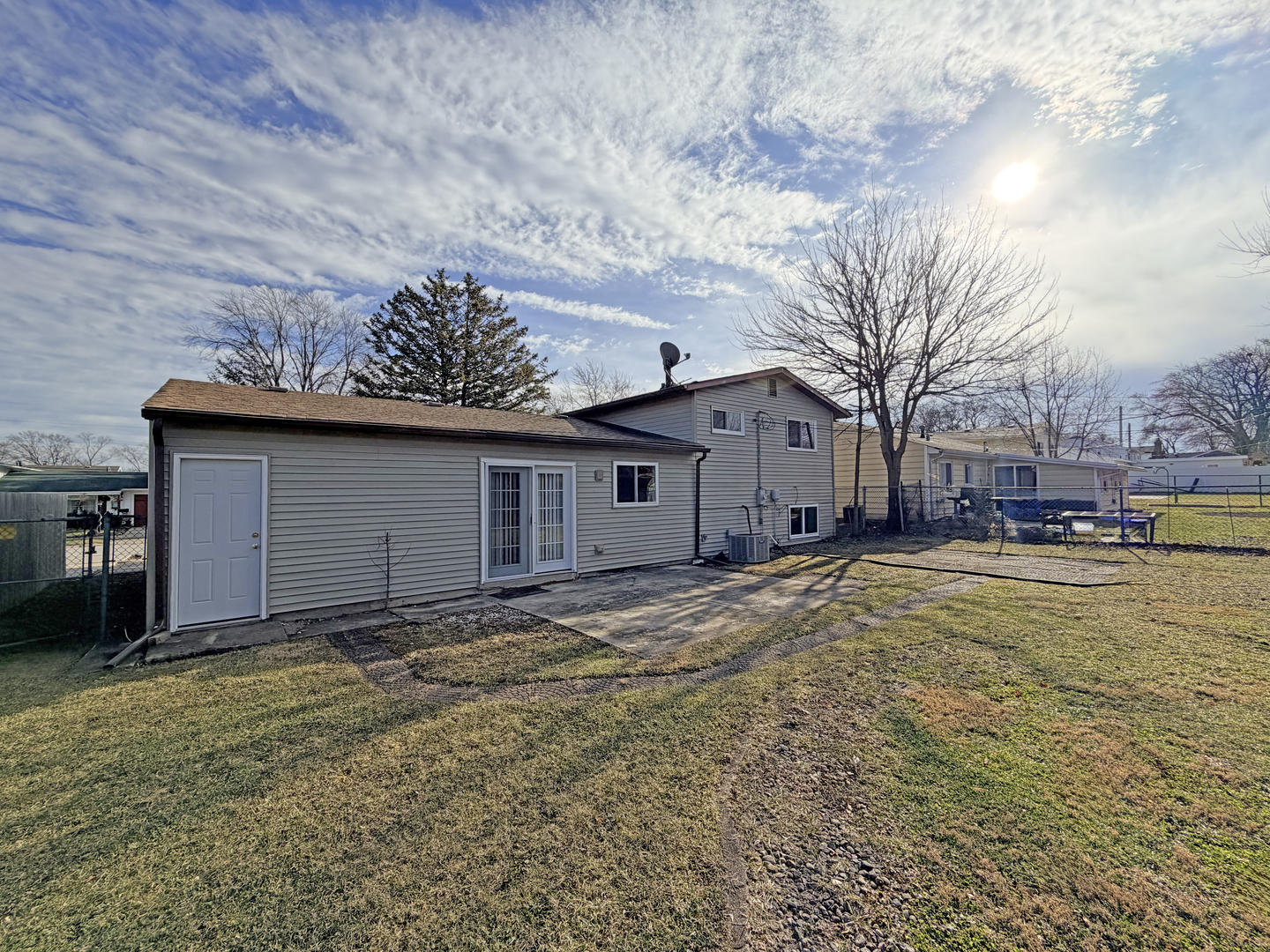 16908 Laramie Avenue, Oak Forest, IL 60452