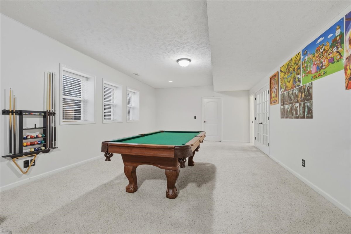 10 Timbers Court, Bloomington, IL 61701