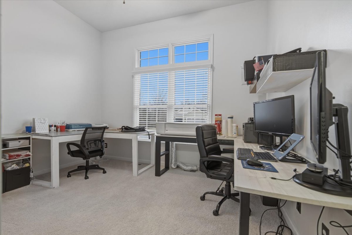 10 Timbers Court, Bloomington, IL 61701