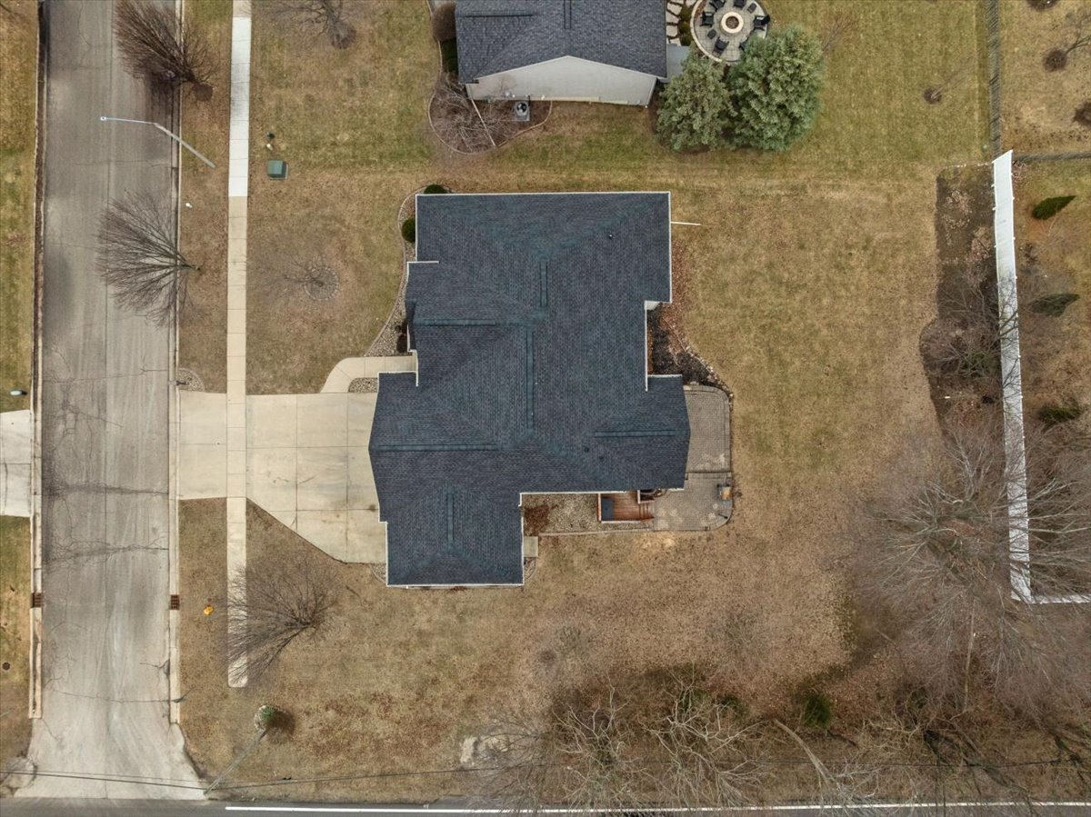 10 Timbers Court, Bloomington, IL 61701