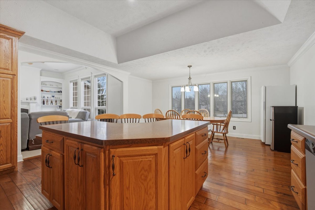 10 Timbers Court, Bloomington, IL 61701