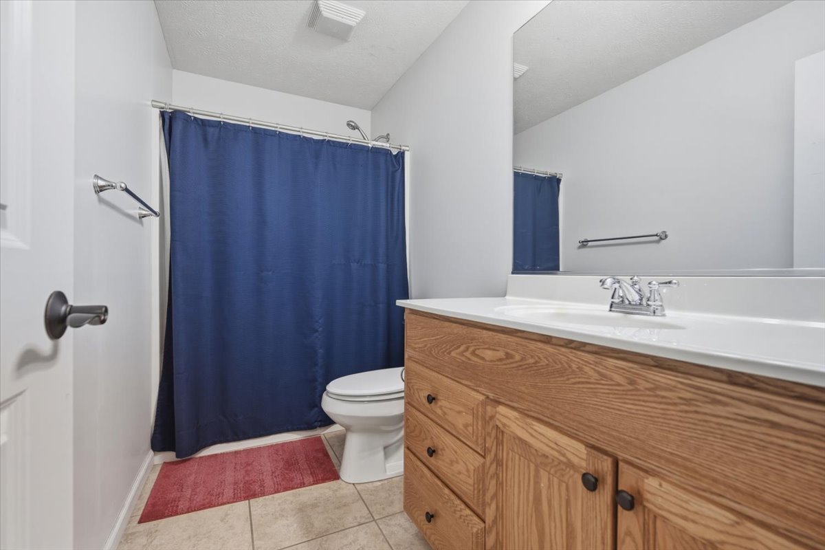 10 Timbers Court, Bloomington, IL 61701