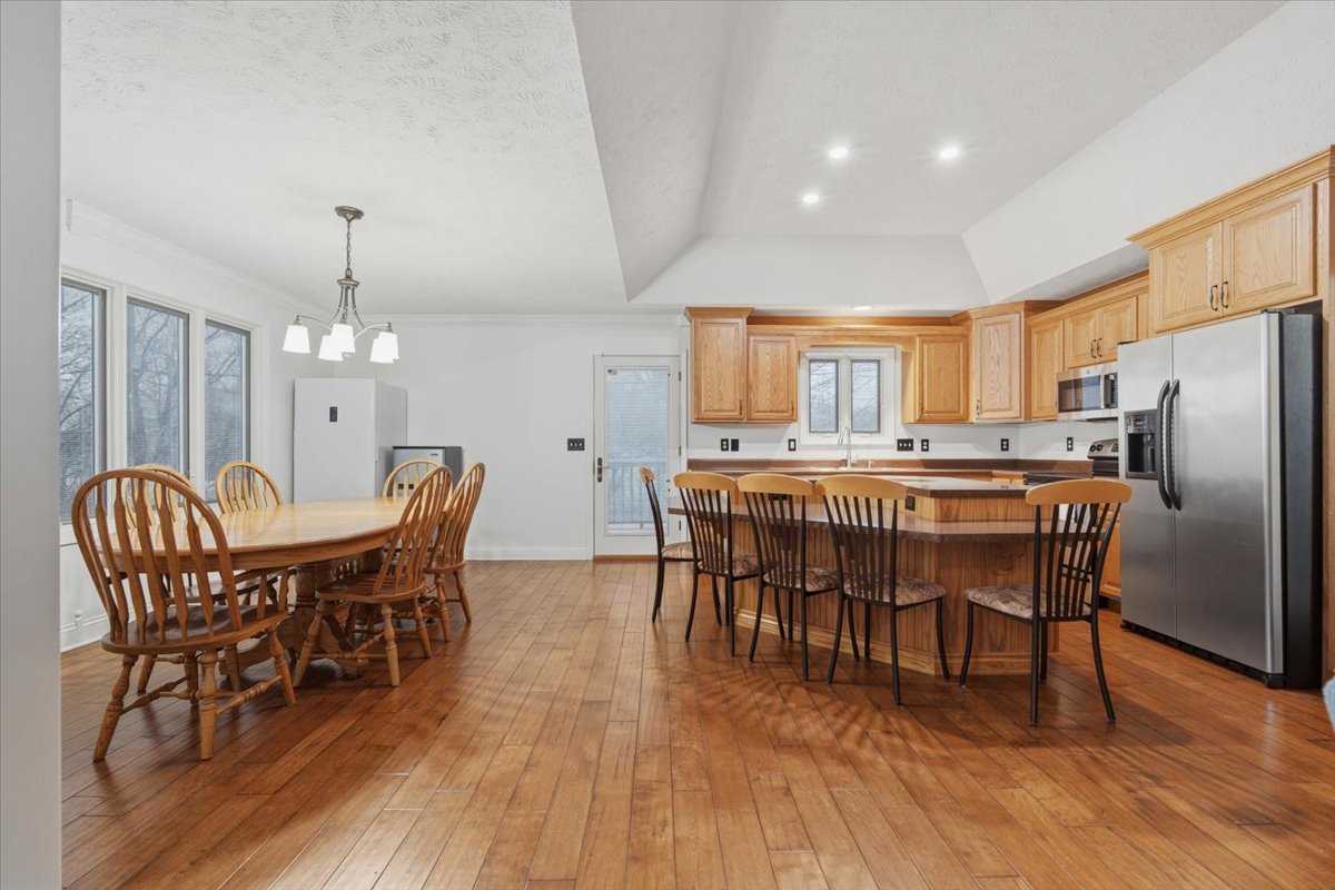 10 Timbers Court, Bloomington, IL 61701