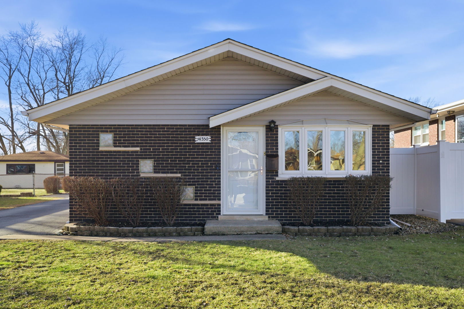 14350 Kildare Avenue, Midlothian, IL 60445