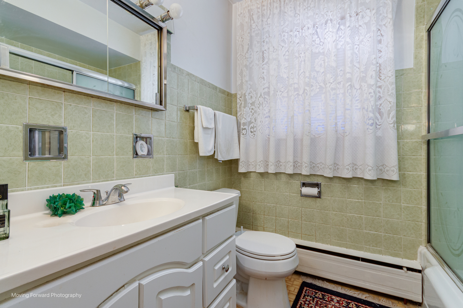 10610 Essex Street, Westchester, IL 60154