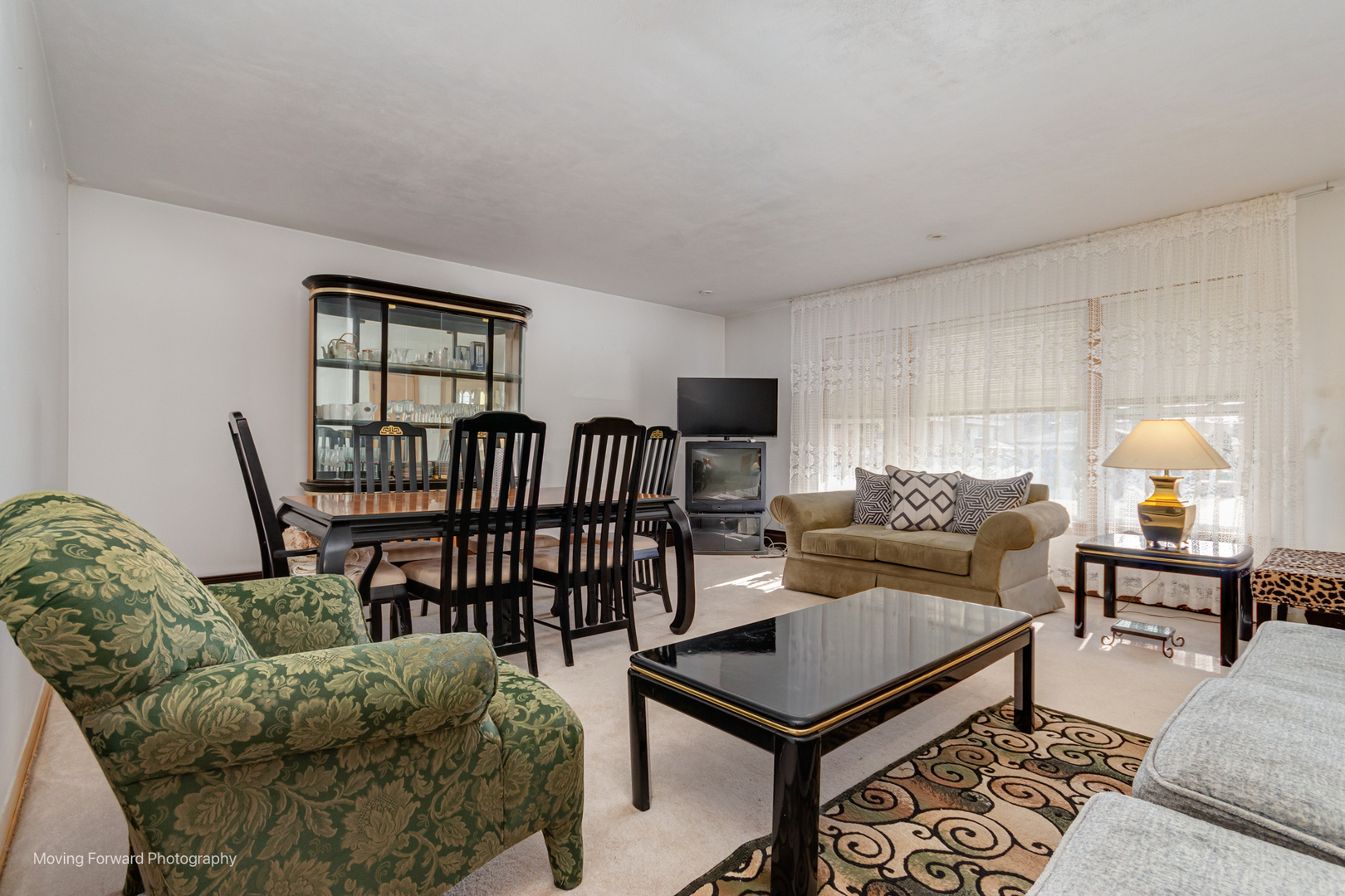 10610 Essex Street, Westchester, IL 60154