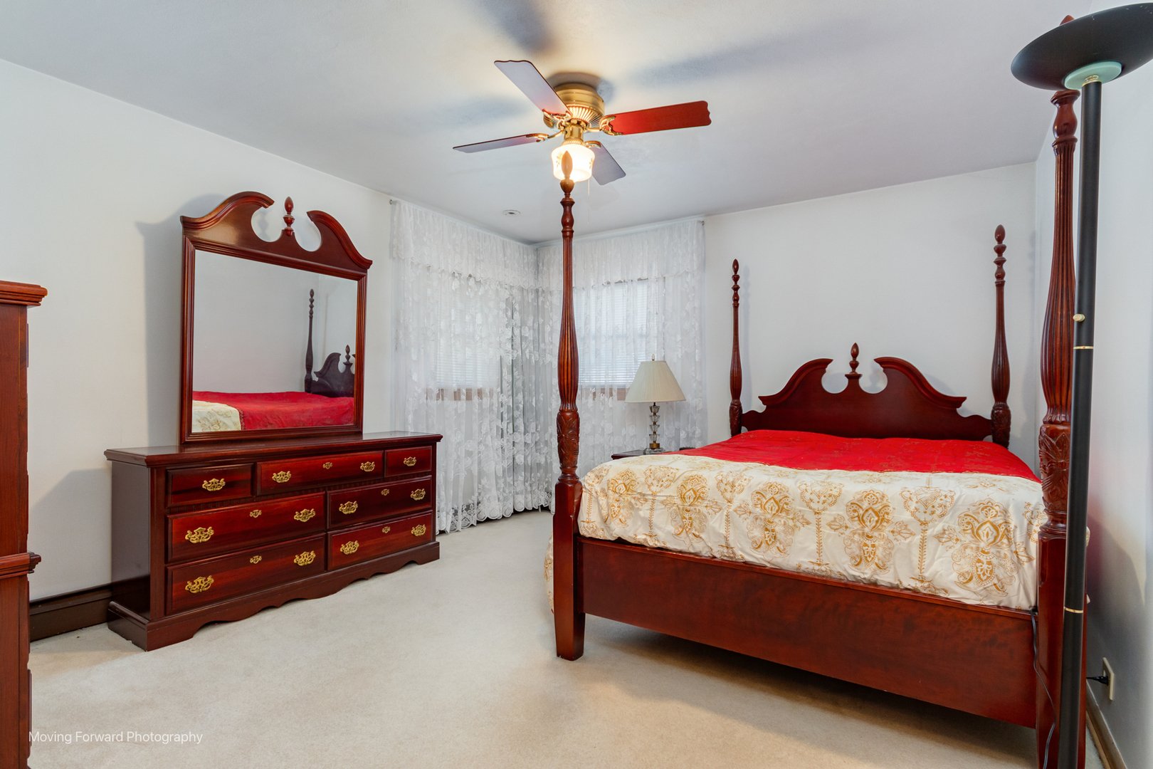 10610 Essex Street, Westchester, IL 60154