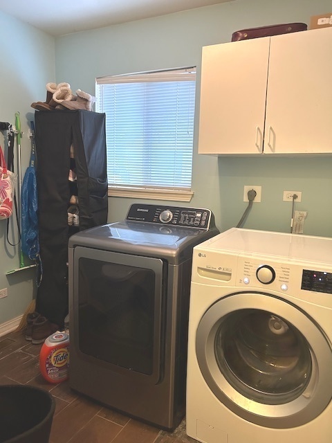 43 Augusta Drive, Streamwood, IL 60107