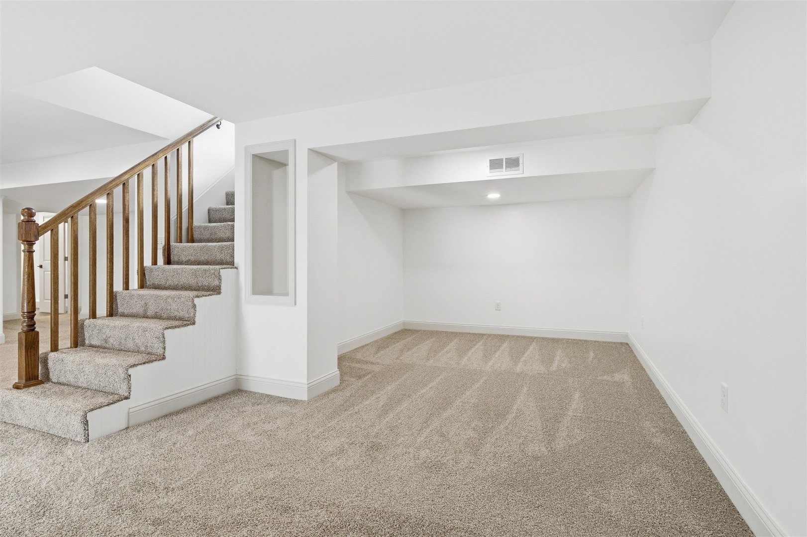 3009 E Oakland Avenue, Bloomington, IL 61704