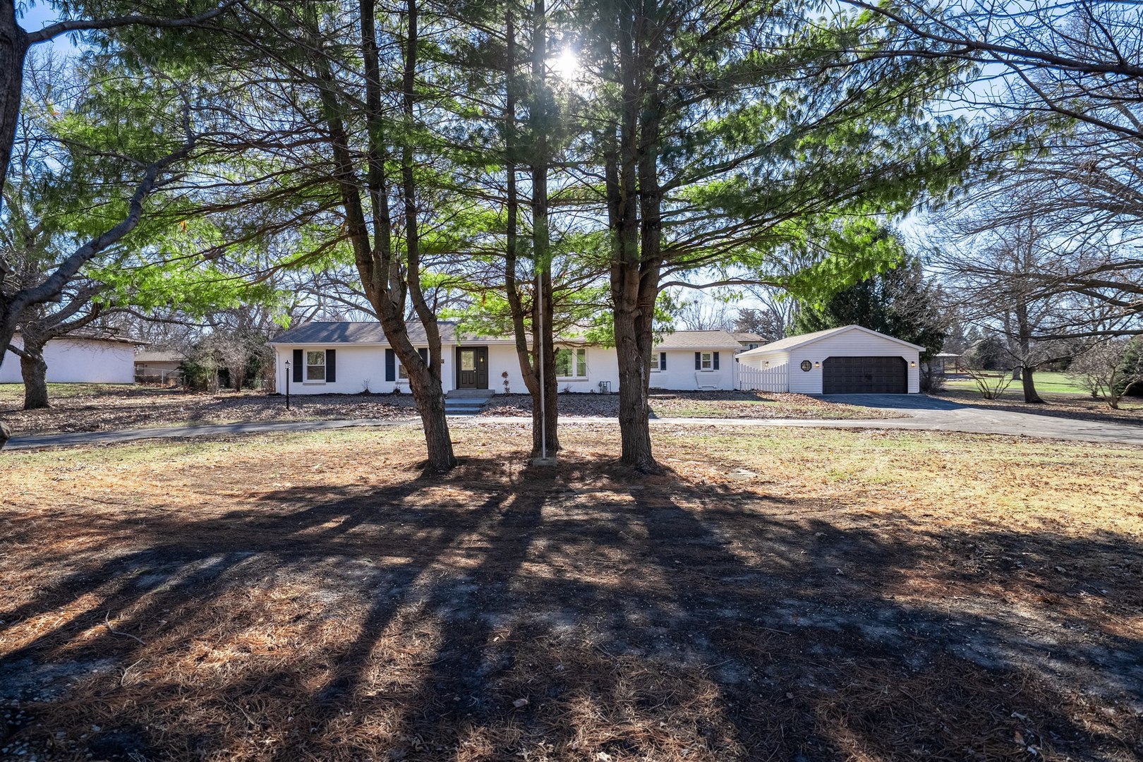 3009 E Oakland Avenue, Bloomington, IL 61704