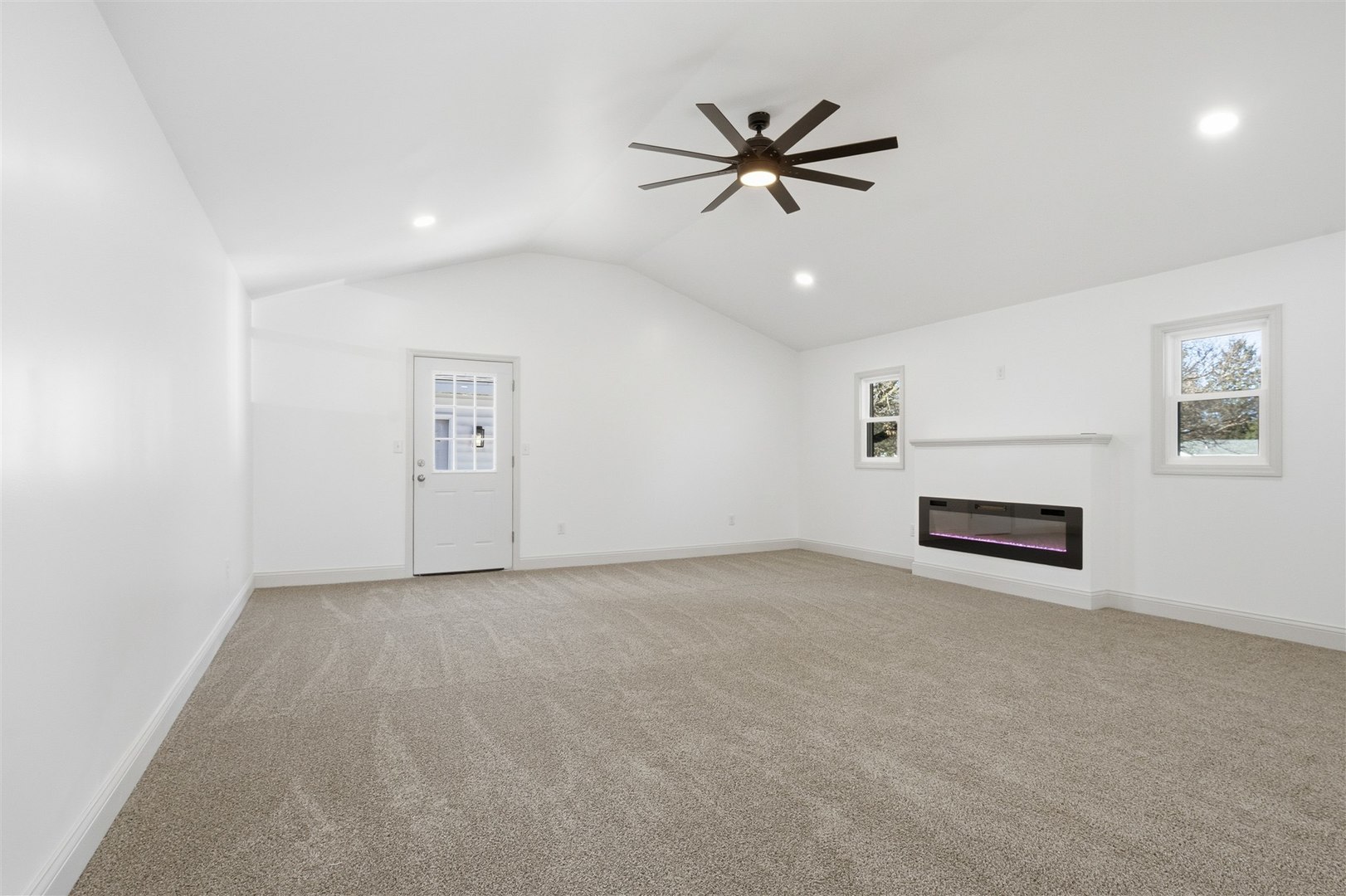 3009 E Oakland Avenue, Bloomington, IL 61704