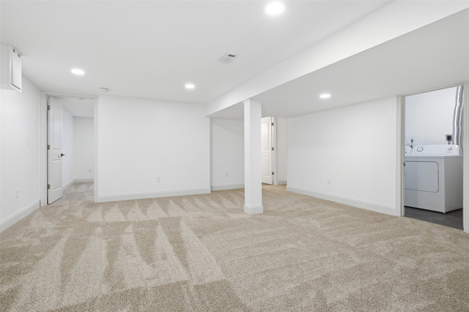 3009 E Oakland Avenue, Bloomington, IL 61704