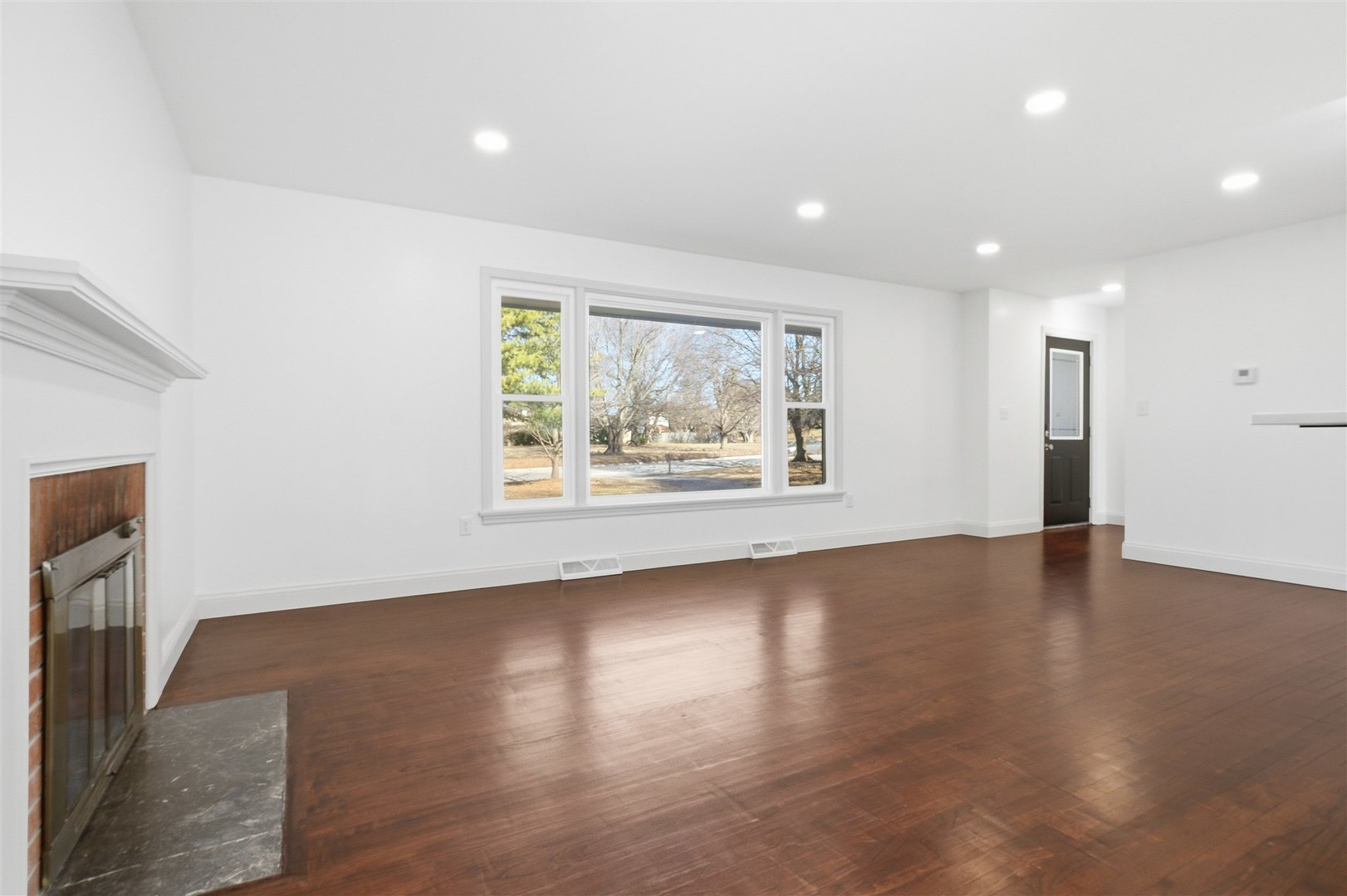 3009 E Oakland Avenue, Bloomington, IL 61704