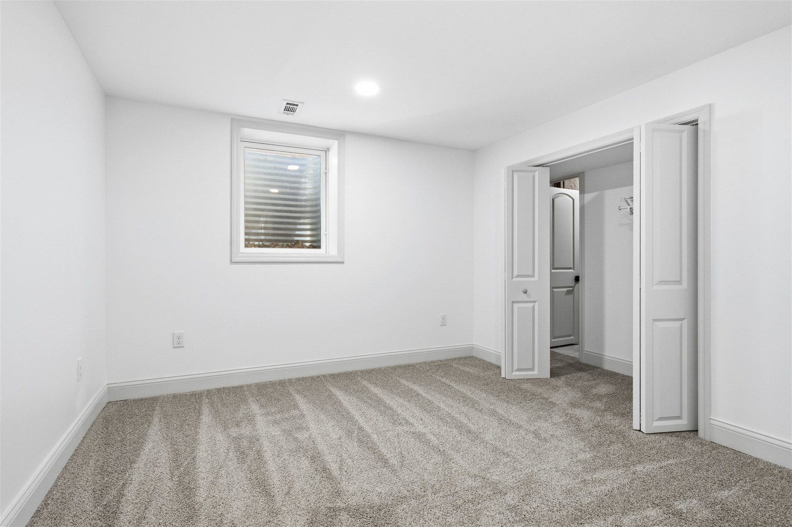 3009 E Oakland Avenue, Bloomington, IL 61704