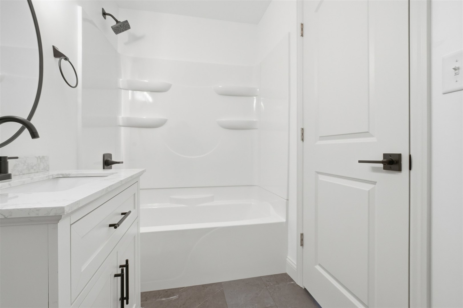 3009 E Oakland Avenue, Bloomington, IL 61704