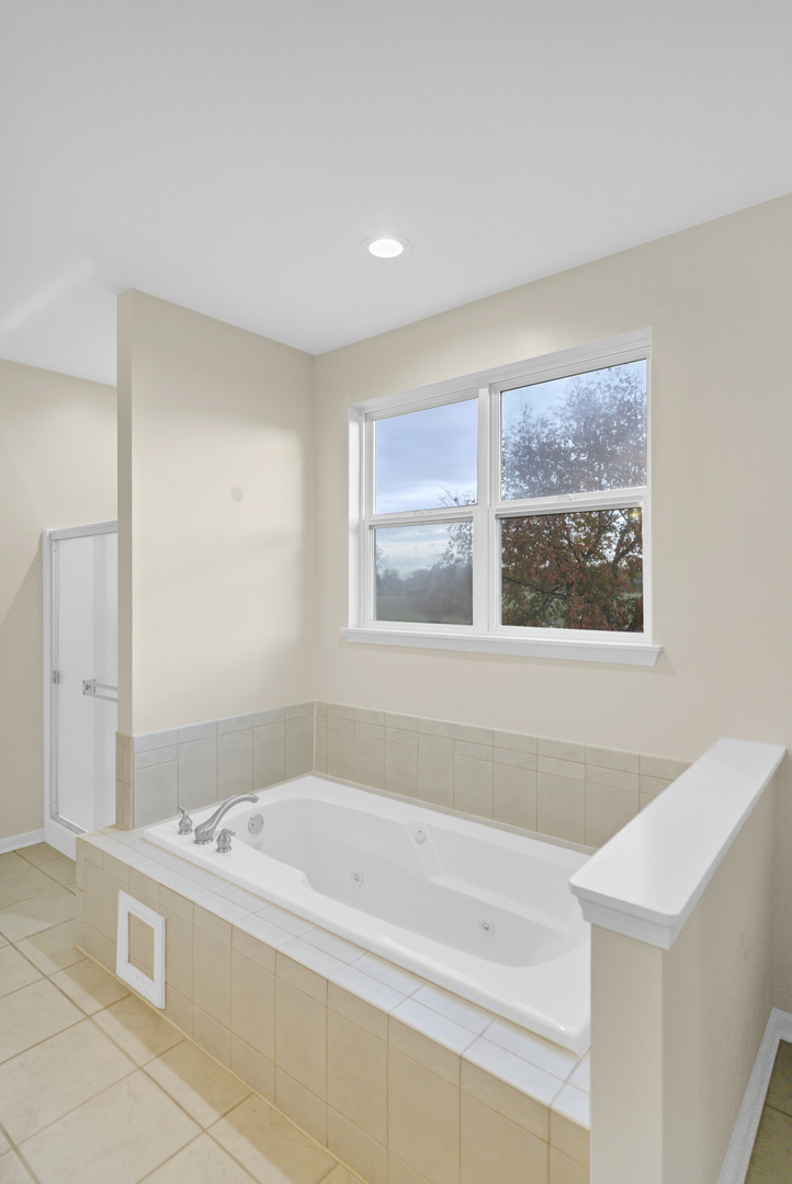 2660 Harnish Drive, Algonquin, IL 60102