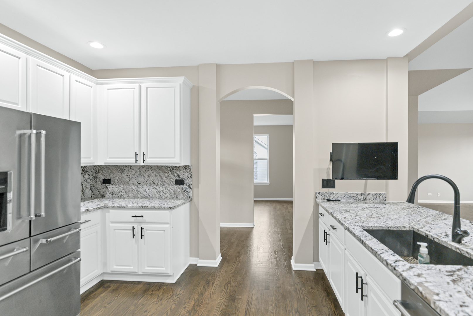 2660 Harnish Drive, Algonquin, IL 60102